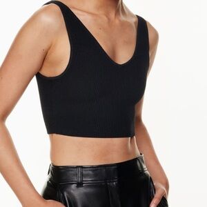 *NWT* Aritzia Sculpt Knit Double V Cropped Tank
